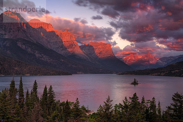 Vereinigte Staaten von Amerika  USA  Nationalpark  Berg  Amerika  Sonnenuntergang  Landschaft  See  Natur