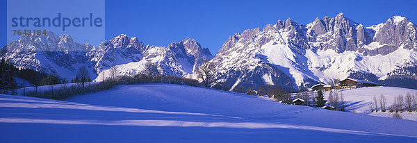Panorama  Hütte  Europa  Berg  Winter  ruhen  Reise  Abend  Ruhe  Baum  gehen  Bauernhof  Hof  Höfe  Stille  Alpen  Wiese  Österreich  Rest  Überrest  Tirol