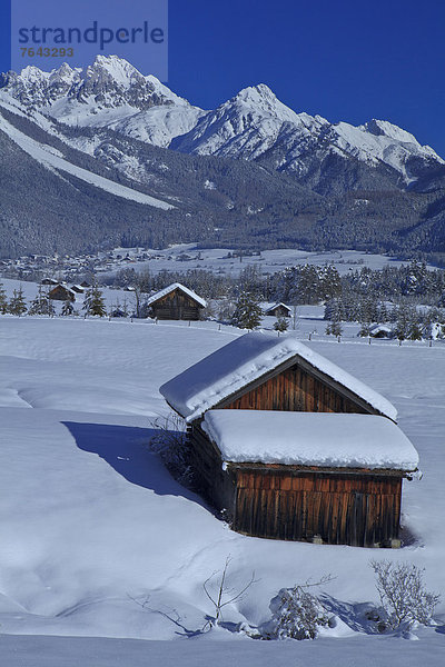 hoch  oben  leer  Panorama  Europa  Berg  Winter  Urlaub  ruhen  Reise  Ruhe  weiß  Stille  blau  Ansicht  Winterurlaub  Österreich  Rest  Überrest  Schnee  Tirol