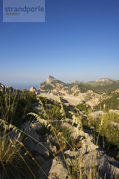 Außenaufnahme  Landschaftlich schön  landschaftlich reizvoll  Sehenswürdigkeit  Europa  Tag  Landschaft  Küste  niemand  Ziel  Meer  Natur  Mallorca  Kap Formentor  Balearen  Balearische Inseln  Spanien