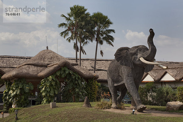 Ostafrika  Nationalpark  Hotel  Lodge  Landhaus  Safari  Afrika  Uganda