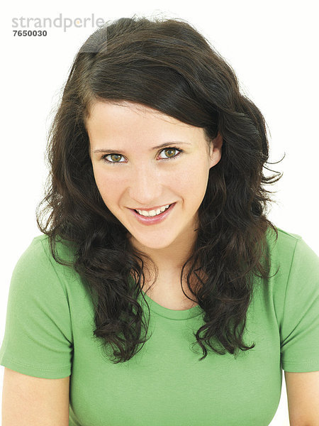 Portrait  junge Frau im grünen T-Shirt