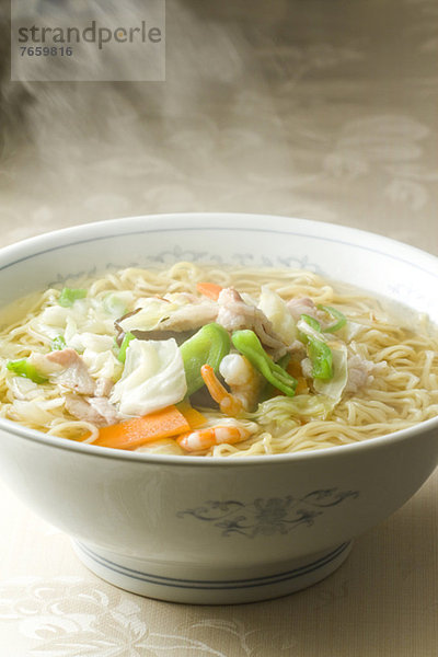 Lifestyle  chinesisch  rühren  fettgebraten  Chinesische Nudel  Chinesische Nudeln  Suppe