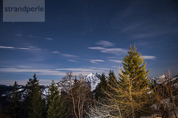 Panorama mit Sternenhimmel  vom Brünnstein aus  Bayerische Alpen