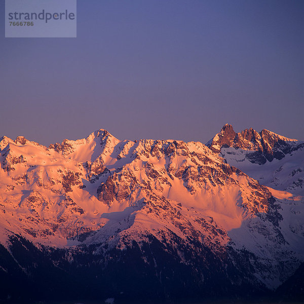 Belledonne-Massiv in Richtung Grenoble  IsËre  Rhone Alpes  Frankreich  Europa