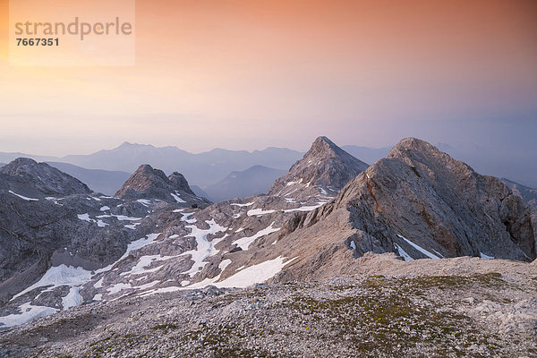 Dom Valentina Stanica  Blick von der Kredarica  Nationalpark Triglav  Slowenien  Europa