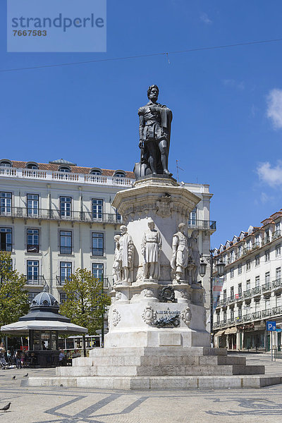 Statue des Luis de Cam_es  Praca de Luis de Cam_es Platz  Largo Camoes  Camoes-Platz  Lissabon  Portugal  Europa