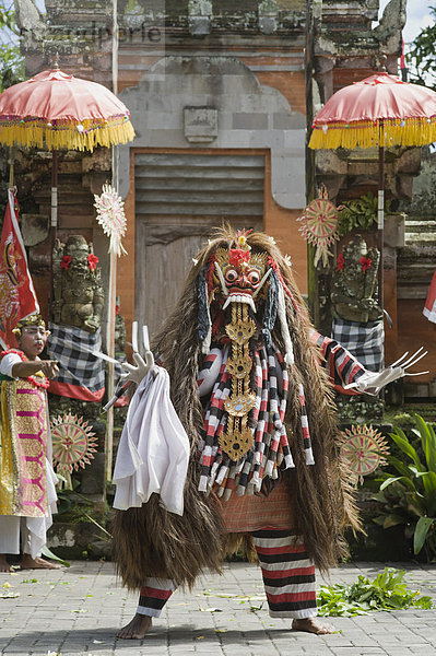 Hexe Rangda beim Barong-Tanz  Batubulan  Bali  Indonesien  Asien