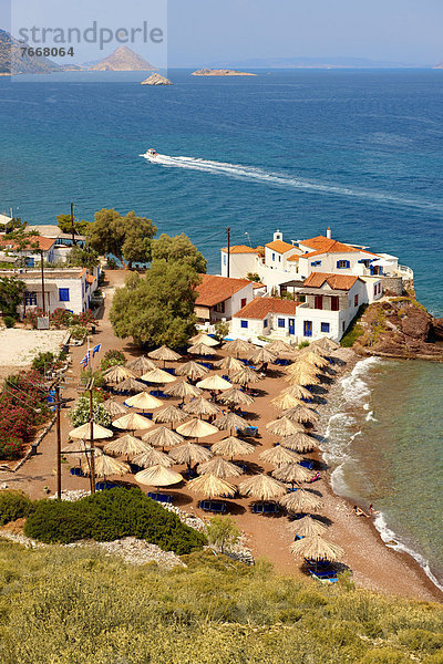 Dorf Vlychos mit Strand  Hydra  Saronische Inseln  Griechenland  Europa