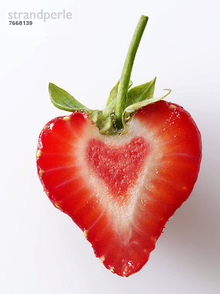 Herzförmige Erdbeere  Hälfte