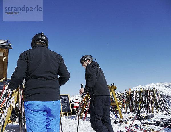 Skifahrer am Fellhorn  Oberstdorf  Allgäu  Bayern  Deutschland  Europa