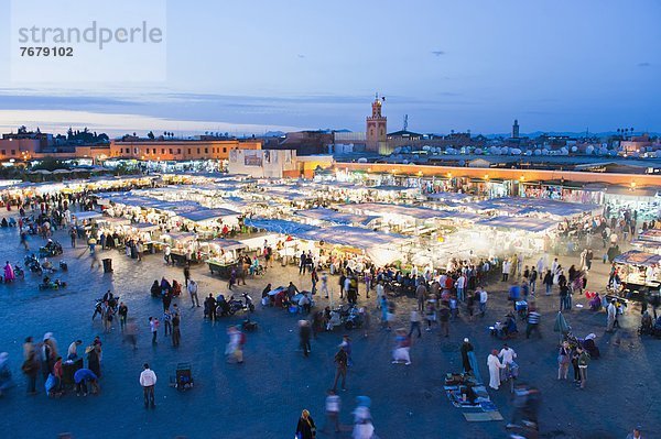 Messestand  Nordafrika  Lebensmittel  Nacht  Marrakesch  Afrika  Marokko  Platz