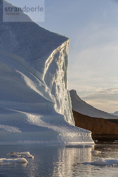 Grounded icebergs  Rode O (Red Island)  Scoresbysund  Northeast Greenland  Polar Regions