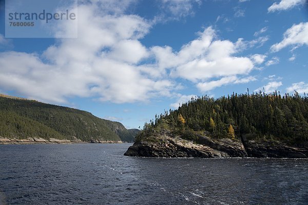 Landschaftlich schön  landschaftlich reizvoll  Fluss  Nordamerika  Ansicht  vorwärts  Kanada  Quebec