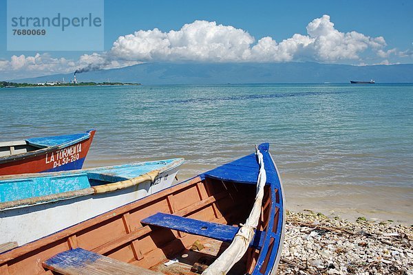 Strand  Boot  Dominikanische Republik  Fischer
