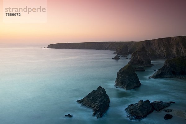 Stufe  Europa  Großbritannien  Ansicht  Cornwall  Abenddämmerung  England