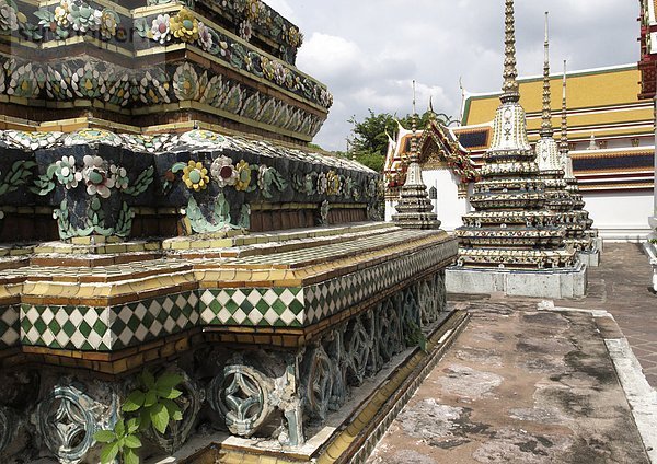 Kreuzgang  Bangkok  Hauptstadt  nahe  Südostasien  Asien  Chedi  Thailand