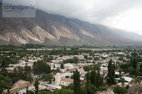 Berg  über  Ansicht  Kunstmaler  Maler  UNESCO-Welterbe  Argentinien  Jujuy Provinz  Südamerika