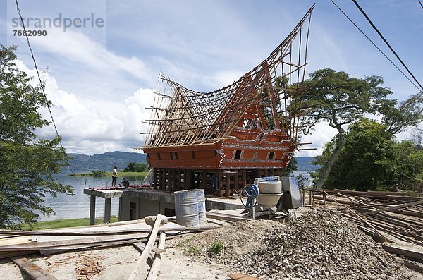 bauen Lifestyle Tradition Wohnhaus Gerüst Bambus Südostasien Asien Indonesien Sumatra