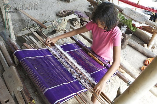 Tradition  Sarong  Design  jung  weben  Südostasien  Volksstamm  Stamm  Asien  Indonesien  Sumatra