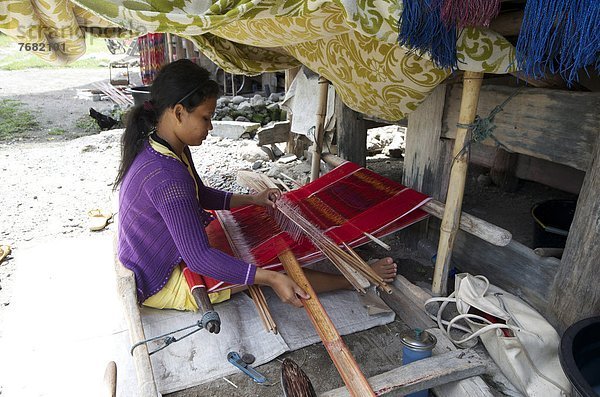 Tradition  Sarong  Design  jung  weben  Südostasien  Volksstamm  Stamm  Asien  Indonesien  Sumatra