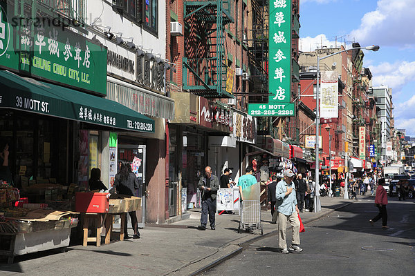 Vereinigte Staaten von Amerika  USA  Chinatown  China Town  Städtisches Motiv  Städtische Motive  Straßenszene  Straßenszene  New York City  Nordamerika  Manhattan