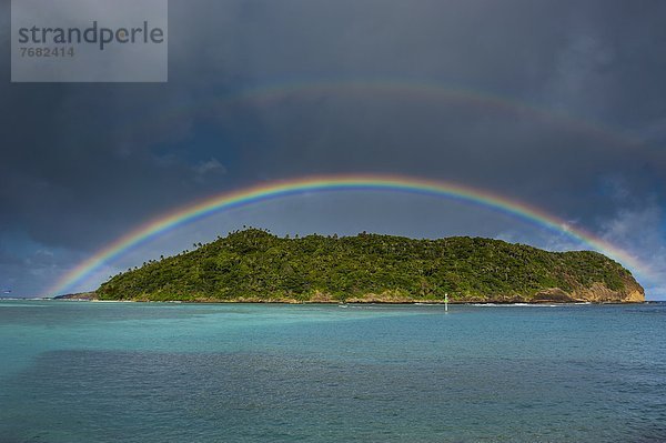 über  Insel  Pazifischer Ozean  Pazifik  Stiller Ozean  Großer Ozean  unglaublich  Regenbogen