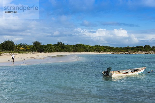 weiß  Sand  Karibik  Westindische Inseln  Mittelamerika  Antigua und Barbuda  Bucht