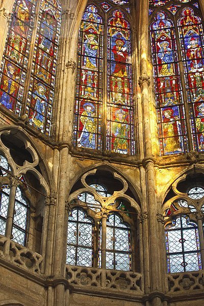 Frankreich  Europa  Fenster  Glas  Schmutzfleck  Kirche  innerhalb  Heiligtum  Abtei  Chartres  Eure-et-Loir  Pierre