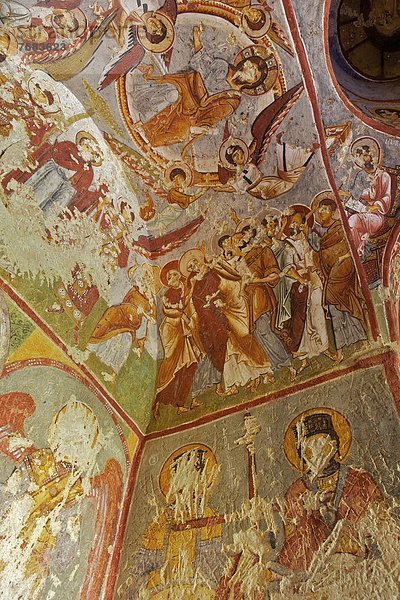 Truthuhn  Kirche  streichen  streicht  streichend  anstreichen  anstreichend  Höhle  Ansicht  Anatolien  Kappadokien  Decke  Eurasien  Freske  Türkei