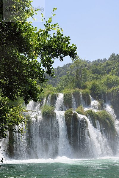 Europa  aufwärts  Dunst  Wasserfall  Wald  04 Umgebung  Kroatien  Sibenik