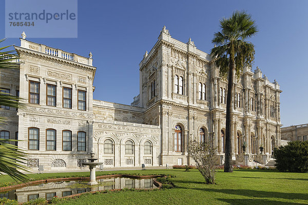 Dolmabahçe Palace  Dolmabahçe Sarayi