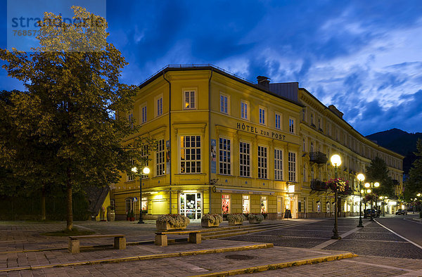 Hotel zur Post  bei Nacht  Bad Ischl  Salzkammergut  Österreich  Europa