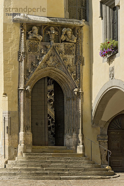 Portal zum Reichssaal  altes Rathaus  Altstadt Regensburg  Oberpfalz  Bayern  Deutschland  Europa