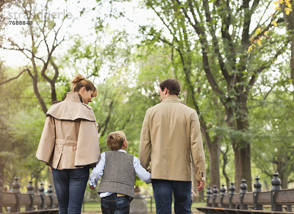 Familienwandern im Park