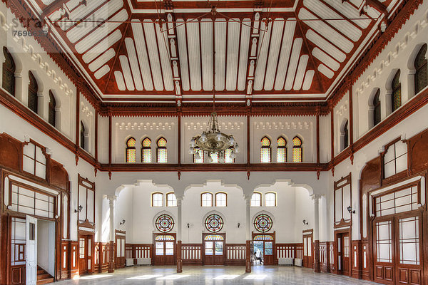 Historischer Wartesaal im Bahnhof Sirkeci  Endbahnhof vom Orient-Express  Istanbul  Türkei  Europa