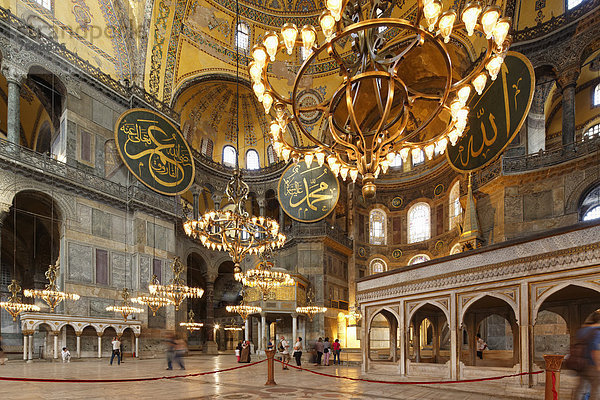 Hauptschiff mit Vorbetertribüne  Hagia Sophia