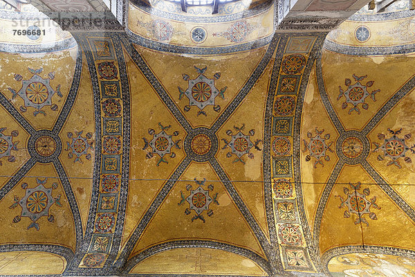 Byzanthinisches Mosaik im Gewölbe vom Narthex  Hagia Sophia