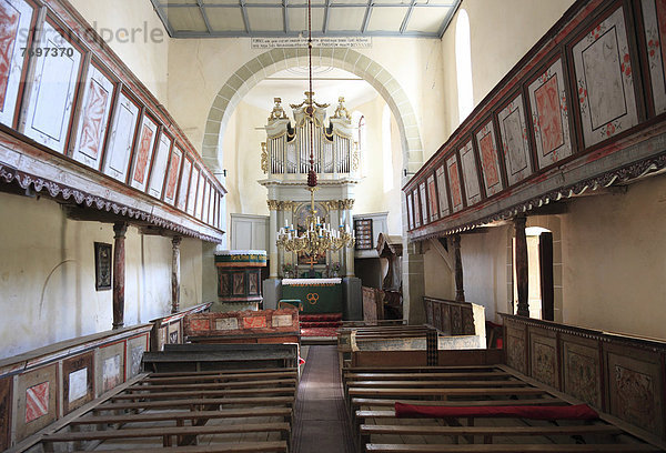 Innenraum der Kirchenburg von Viscri  Deutsch-Weißkirch  Unesco Weltkulturerbe