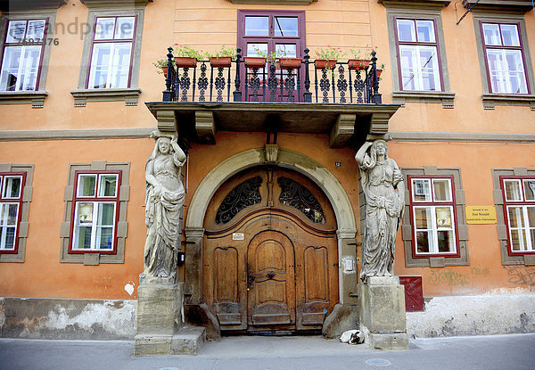 gebraucht einsteigen Wohnhaus Stadt Geschichte Kirche Schule (Einrichtung) Region In Nordamerika Dormitorium Sachsen Sibiu Hermannstadt