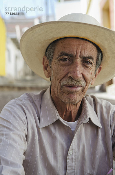 Senior  Senioren  Portrait  Mann  Hut  Mexiko  Kleidung  Cowboy  Guanajuato