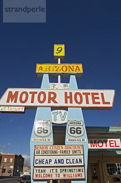 Vereinigte Staaten von Amerika  USA  Straße  Zeichen  Arizona  Richtung  Motel  Signal  Williams