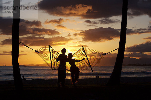 Frau  Mann  Silhouette  Hängematte  Hawaii  Oahu  Waikiki