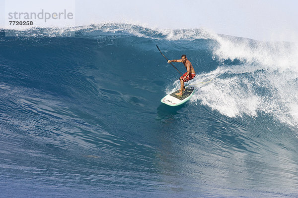 groß großes großer große großen Paddel Hawaii Oahu Wellenreiten surfen Wasserwelle Welle
