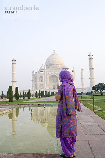 stehend  Frau  Kleidung  Hinduismus  Agra  Indien  Sari