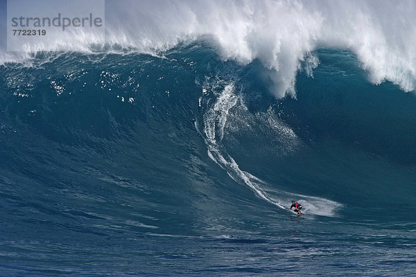 Markierung Windsurfing surfen 50 Hawaii Maui Wasserwelle Welle