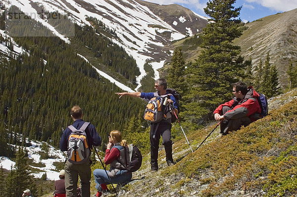 Mensch  Menschen  ruhen  Seitenansicht  Alberta  Kanada  Hang