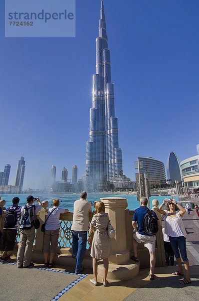 stehend  Vereinigte Arabische Emirate  VAE  Tourist  Geländer  Dubai