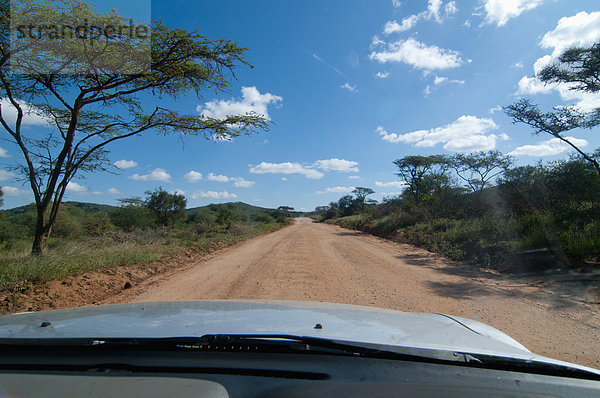 Auto  Fernverkehrsstraße  Amboseli Nationalpark  Kenia