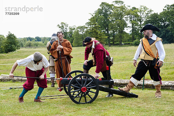 Großbritannien  Entertainment  Tourist  frontal  Abtei  Wiltshire